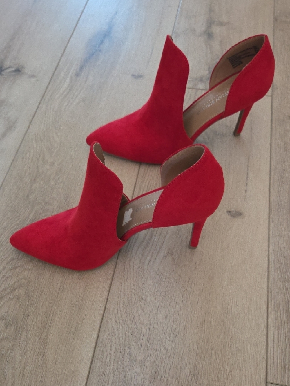 Women's Red Suede Pointed-Toe Stiletto Heels - Picture 2 of 6